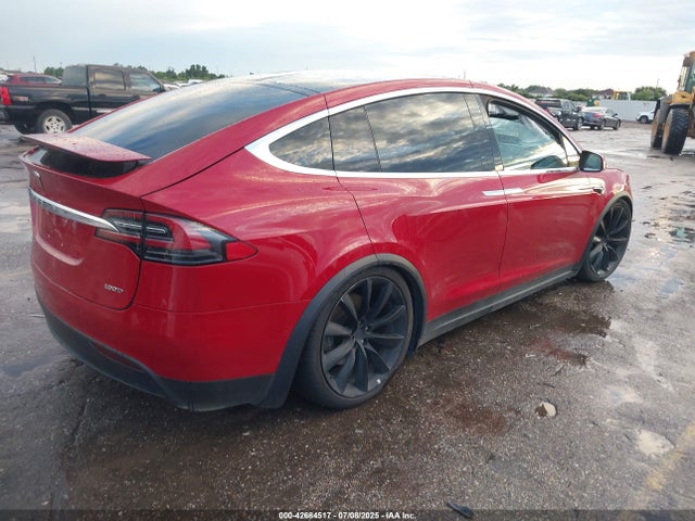 2018 TESLA MODEL X 5YJXCAE26JF090277 Photo 3