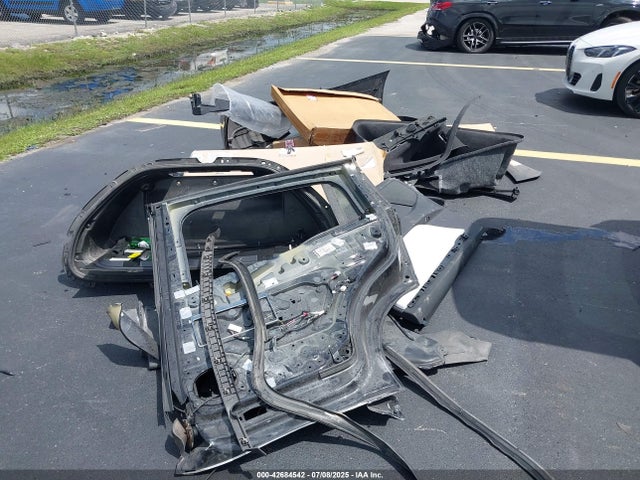 Tesla 2018 2018 5YJXCBE40JF106271 Image 12