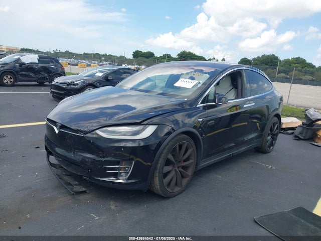 2018 TESLA MODEL X 5YJXCBE40JF106271 Photo 1