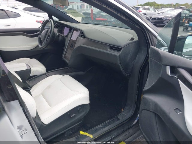 2018 TESLA MODEL X 5YJXCBE40JF106271 Photo 4