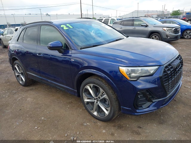 2021 AUDI Q3 WA1DECF31M1066668 Photo 0