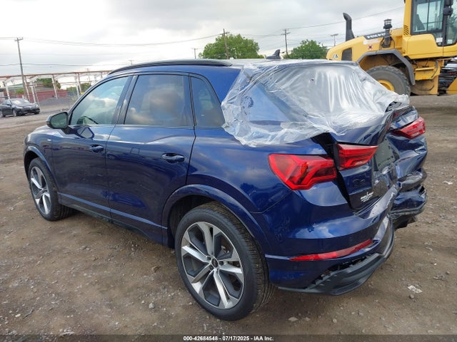 2021 AUDI Q3 WA1DECF31M1066668 Photo 2