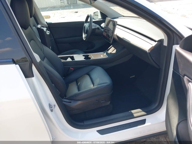 2021 TESLA MODEL Y 5YJYGDEE2MF183368 Photo 4