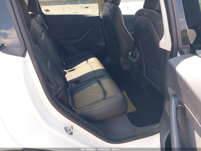 2021 TESLA MODEL Y 5YJYGDEE2MF183368 Photo 7