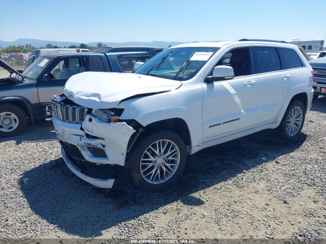 1C4RJFJG0JC108671 Jeep Grand Cherokee