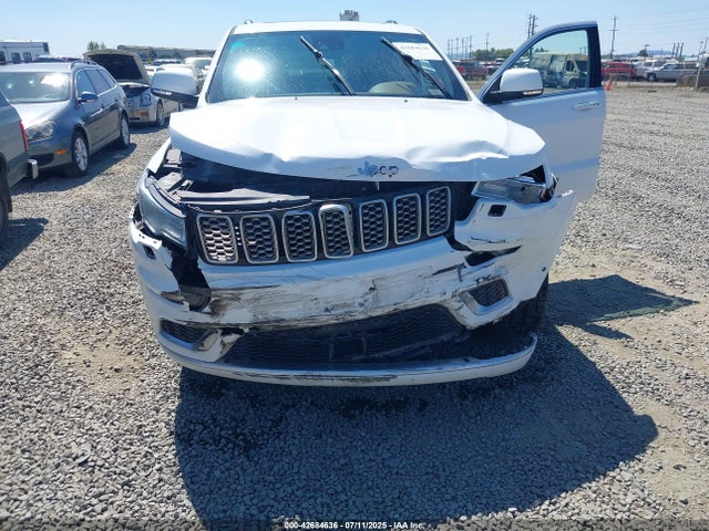1C4RJFJG0JC108671 Jeep Grand Cherokee