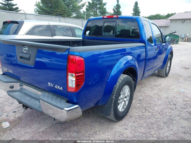 1N6AD0CW1FN767065 Nissan 2015