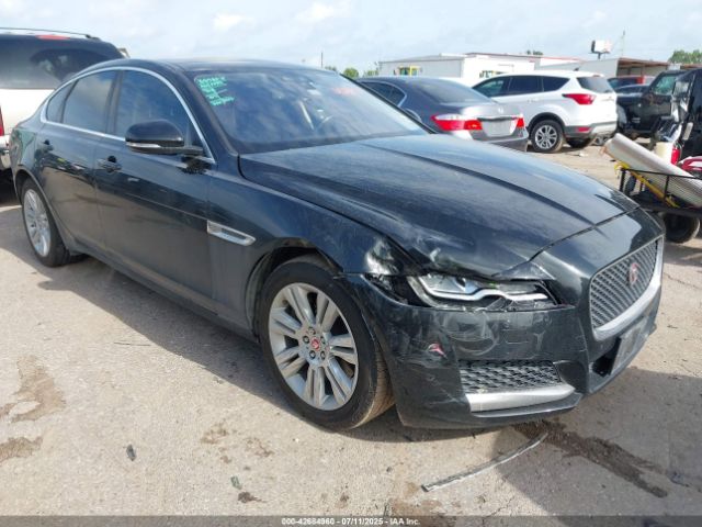2017 JAGUAR XF SAJBD4BV0HCY42149 Photo 0