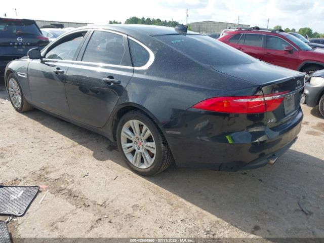 2017 JAGUAR XF SAJBD4BV0HCY42149 Photo 2