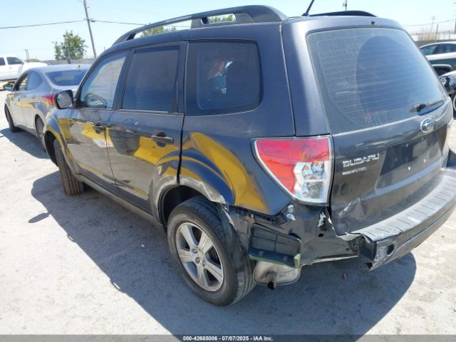 2011 SUBARU FORESTER JF2SHABC9BH701107 Photo 2