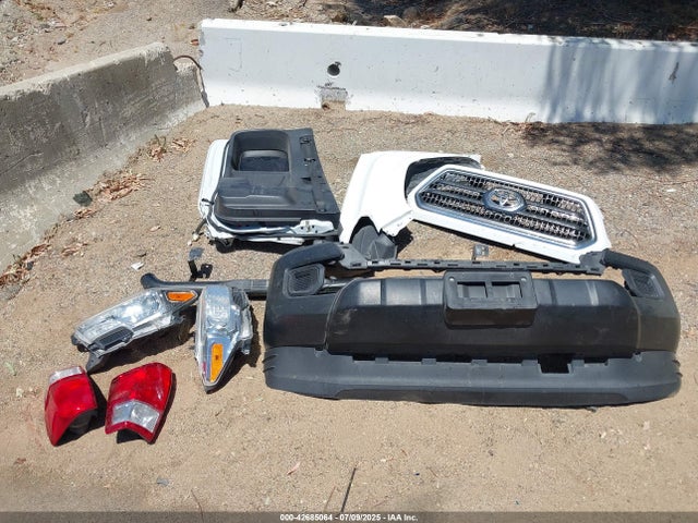 5TFRX5GN0GX068205 Toyota 2tr-fe