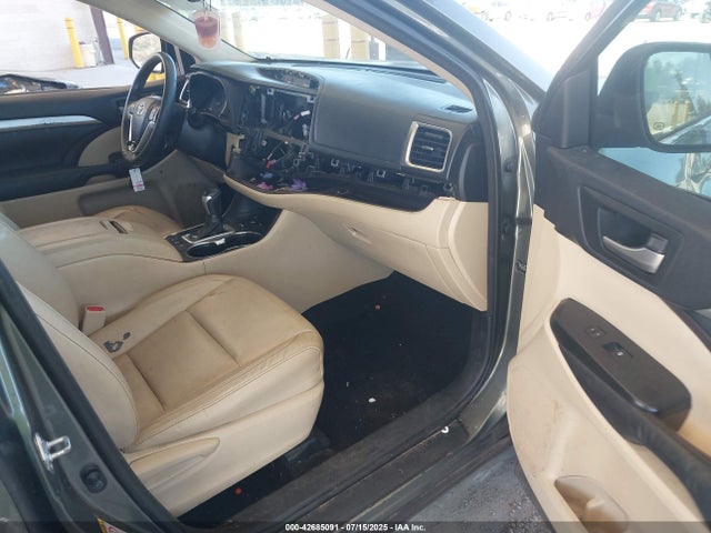5TDKKRFH4GS144663 Toyota 2gr-fe