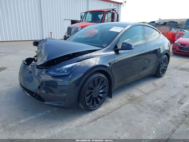 2025 TESLA MODEL Y 7SAYGDEF1SF309146 Photo 1