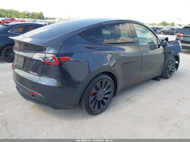 2025 TESLA MODEL Y 7SAYGDEF1SF309146 Photo 3