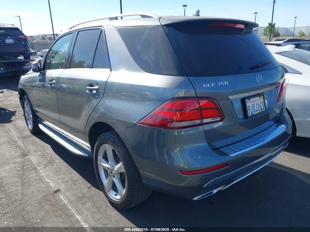 Mercedes-Benz m276 2017 4JGDA5JB8HA977920 Image 3