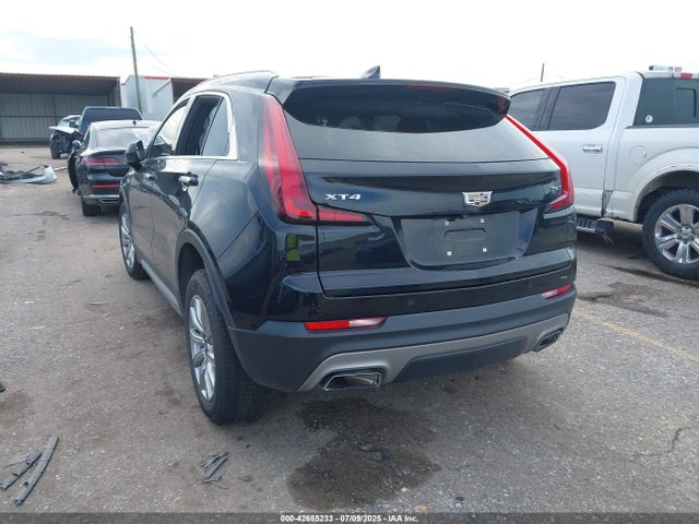 2020 CADILLAC XT4 1GYFZCR42LF094126 Photo 2