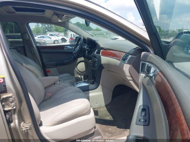 2004 CHRYSLER PACIFICA 2C8GF684X4R590256 Photo 4