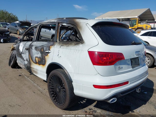 2015 AUDI Q7 WA1WMAFE5FD003897 Photo 2