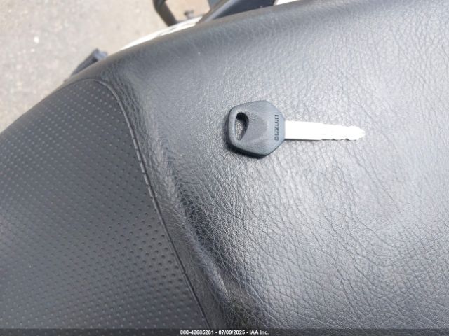 2011 SUZUKI DL650 JS1VP54B6B2100809 Photo 10