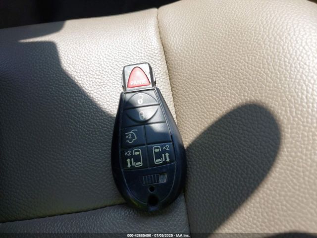 2014 CHRYSLER TOWN & COUNTRY 2C4RC1BG1ER196476 Photo 10