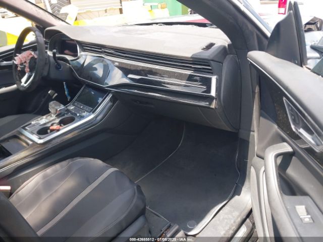 2019 AUDI Q8 WA1AVAF16KD015992 Photo 4