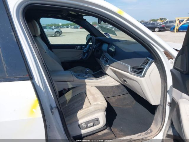 2019 BMW X5 5UXCR6C51KLL10302 Photo 4