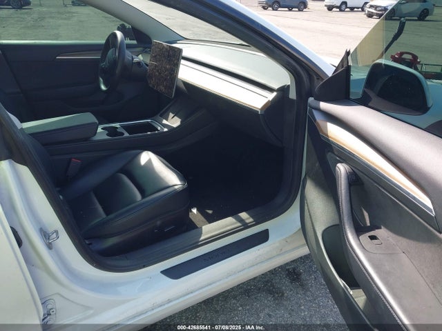 2023 TESLA MODEL 3 5YJ3E1EA8PF383834 Photo 4