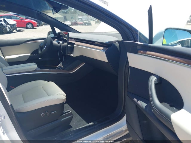 2022 TESLA MODEL X 7SAXCDE58NF361568 Photo 4