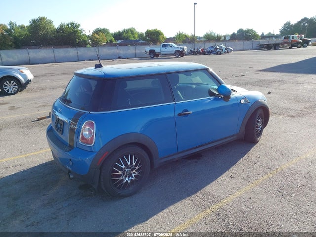 2012 MINI COOPER WMWSU3C56CT369371 Photo 3