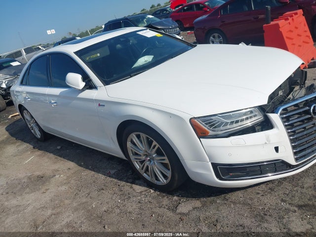 2015 AUDI A8 WAUJGAFD7FN010923 Photo 0