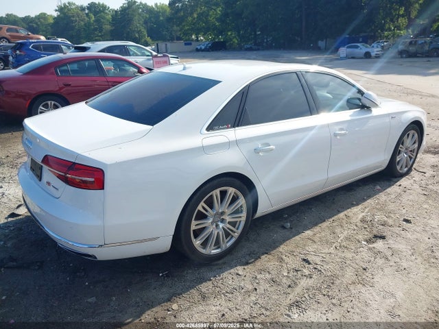 2015 AUDI A8 WAUJGAFD7FN010923 Photo 3