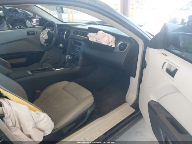 2011 FORD MUSTANG 1ZVBP8AM6B5105584 Photo 4