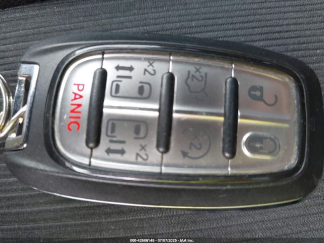 2022 CHRYSLER VOYAGER 2C4RC1CG6NR103403 Photo 10