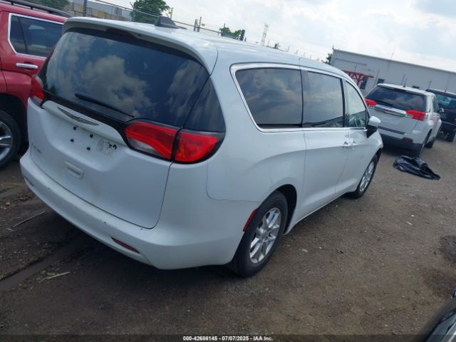 2022 CHRYSLER VOYAGER 2C4RC1CG6NR103403 Photo 3