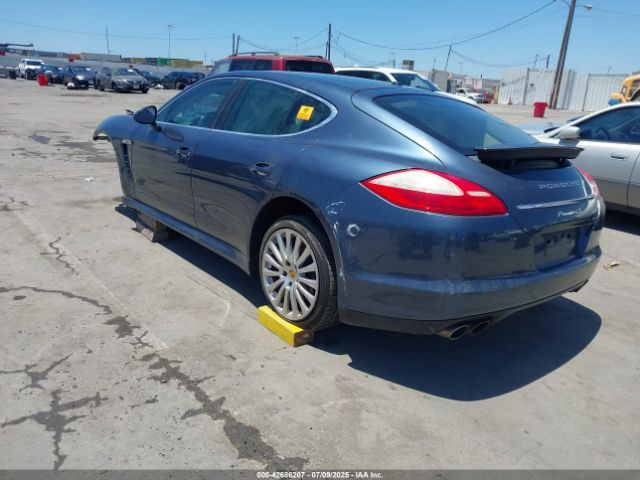 2010 PORSCHE PANAMERA WP0AB2A76AL061570 Photo 2