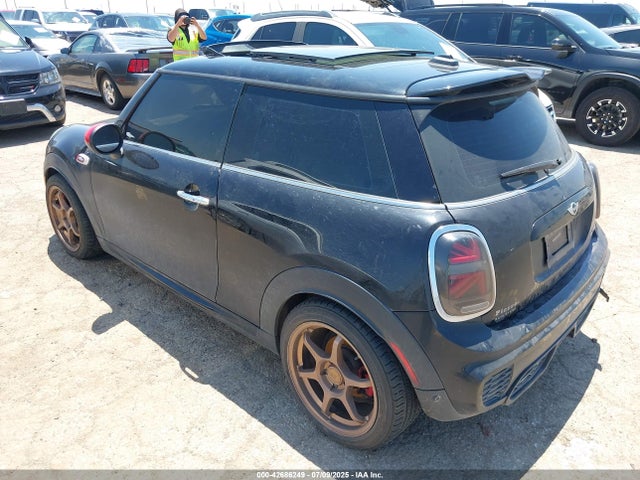 2018 MINI HARDTOP WMWXM9C54J2G49580 Photo 2