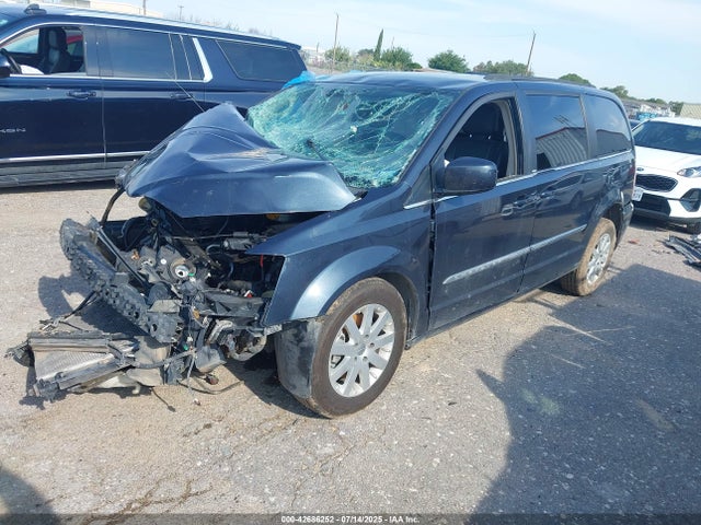 Chrysler 2014 2014 2C4RC1BG1ER171285 Image 2