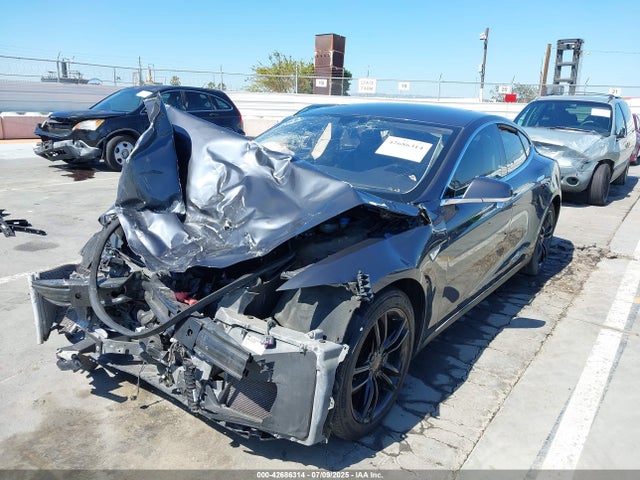 2015 TESLA MODEL S 5YJSA1E18FF104436 Photo 1