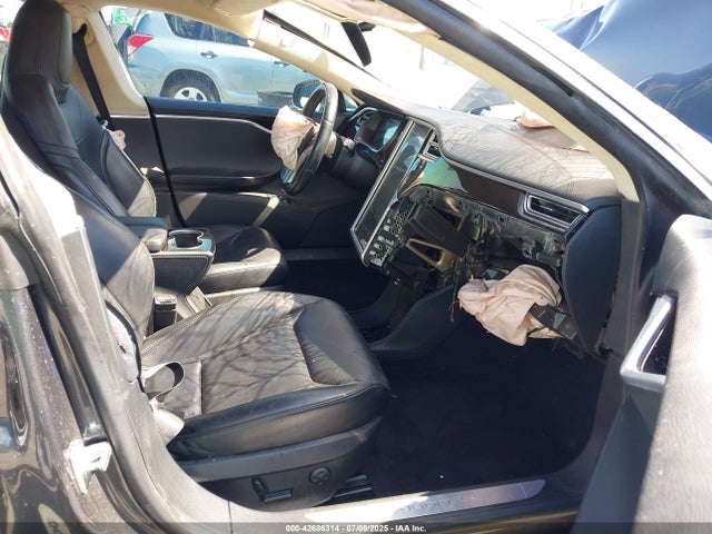 2015 TESLA MODEL S 5YJSA1E18FF104436 Photo 4