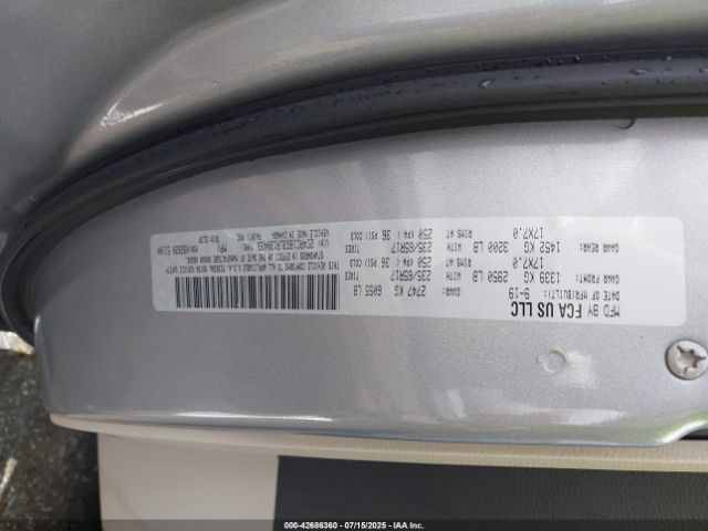 2020 CHRYSLER PACIFICA 2C4RC1BG3LR120433 Photo 8