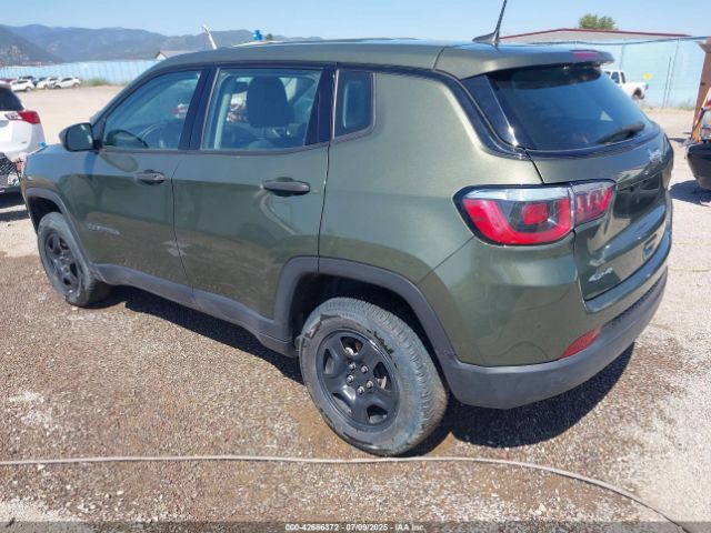 2019 JEEP COMPASS 3C4NJDAB1KT599782 Photo 2