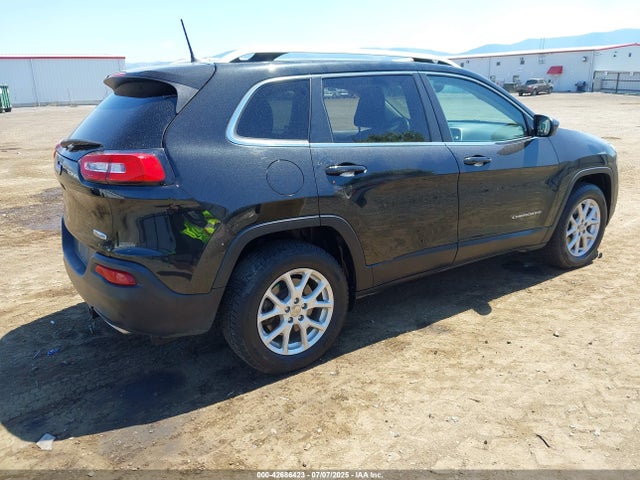 1C4PJMCSXGW296586 Jeep Cherokee