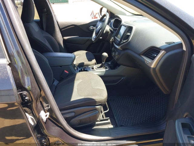1C4PJMCSXGW296586 Jeep Cherokee