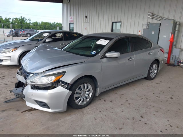 Nissan 2018 2018 1N4AL3AP1JC289601 Image 2
