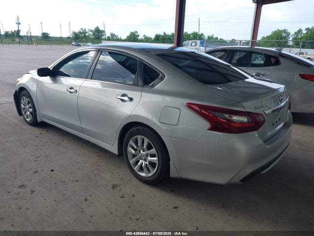 Nissan 2018 2018 1N4AL3AP1JC289601 Image 3
