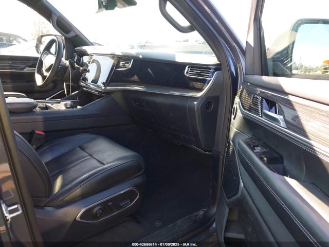 1C4SJVBT1NS137258 Jeep Wagoneer