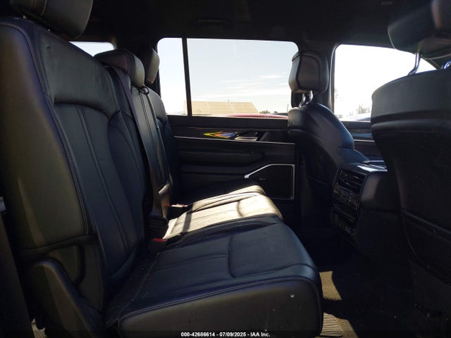 1C4SJVBT1NS137258 Jeep Wagoneer