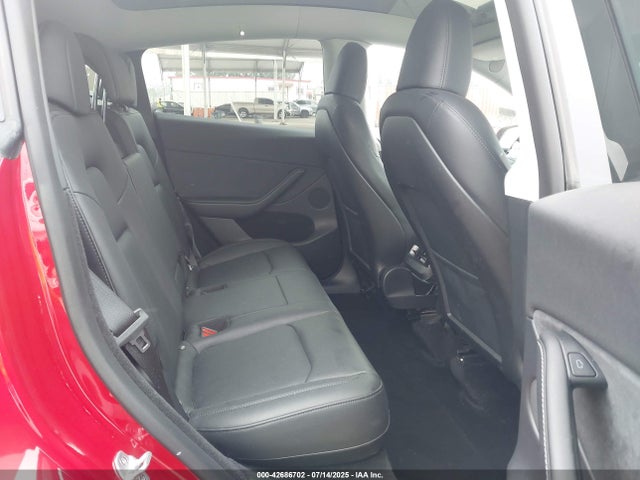 Tesla Model Y 2023 7SAYGDEE1PA034003 Image 8