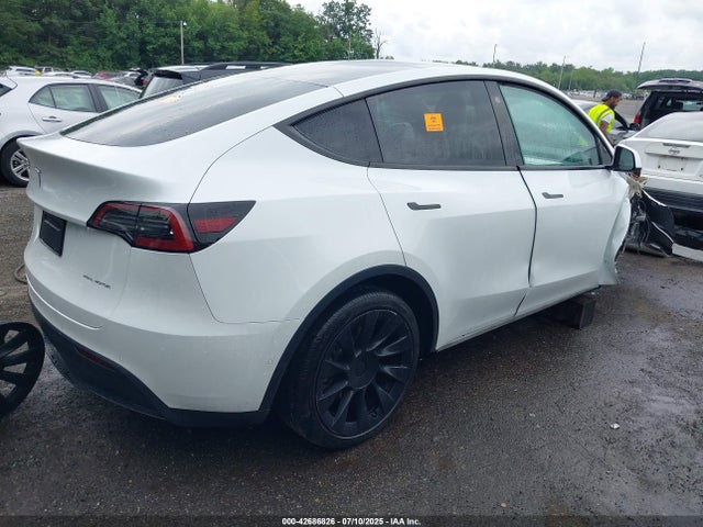 2021 TESLA MODEL Y 5YJYGDEE7MF304864 Photo 3