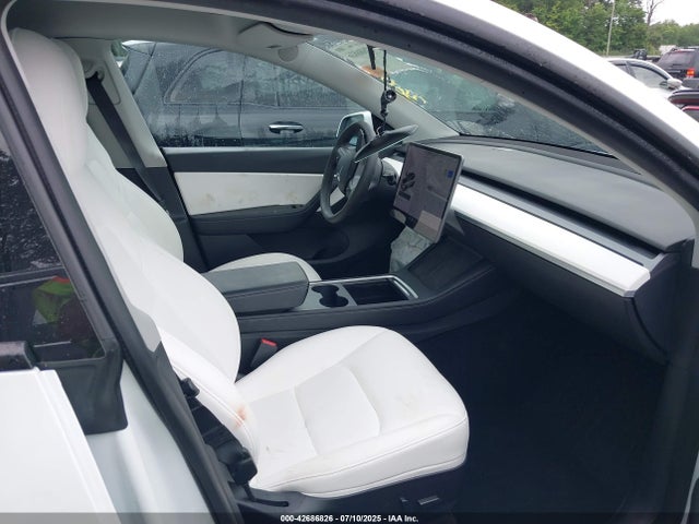 2021 TESLA MODEL Y 5YJYGDEE7MF304864 Photo 4